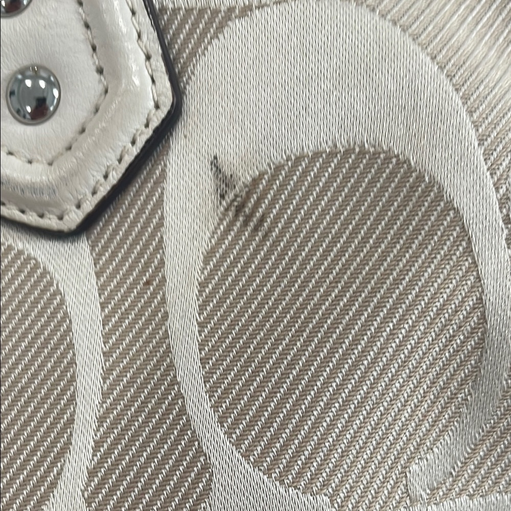 Coach Cream Tote Bag with Leather Trim - Picture 4 of 16